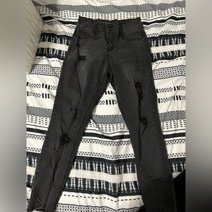 Highrise ripped Skinny jeans